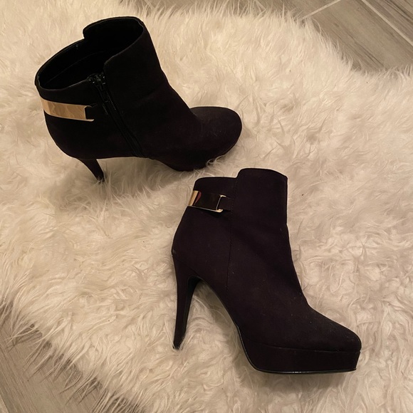 Platform Bootie - Black and Gold - H&M - Size 7/8 - Picture 9 of 10